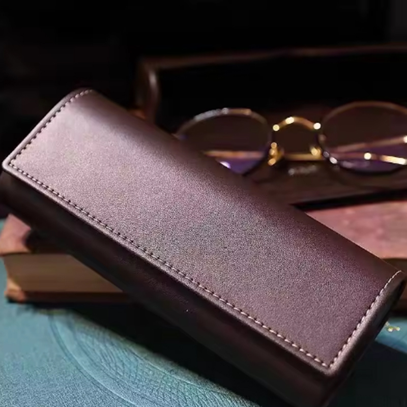 Funda de cuero para gafas con cierre magnético